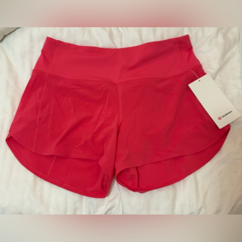 Lululemon speed up shorts high rise- lipgloss
